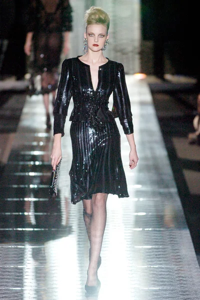 Look 29